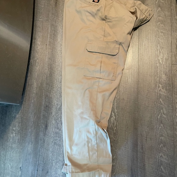 Dickies Other - Dickies Mens Khaki   42x32